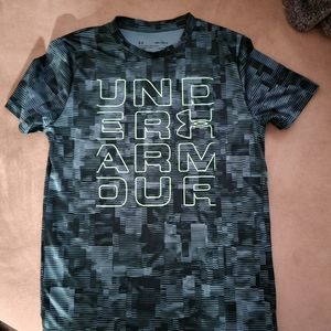 Under armour boys shirt